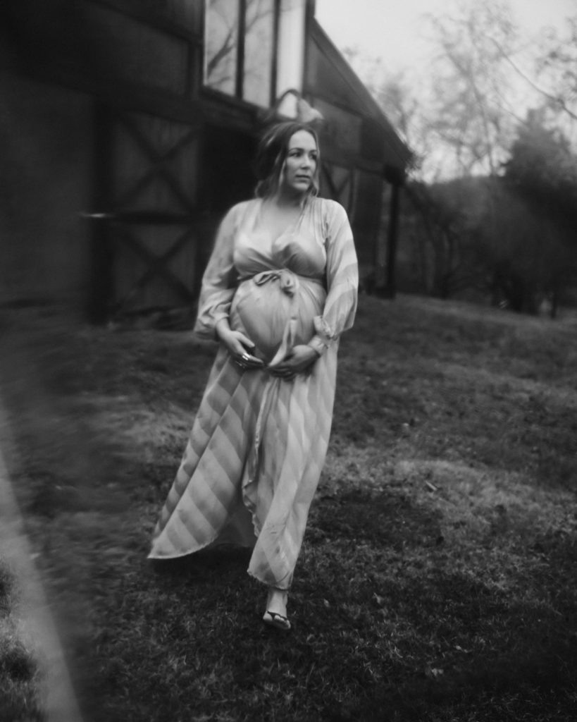 fall maternity photo shoot